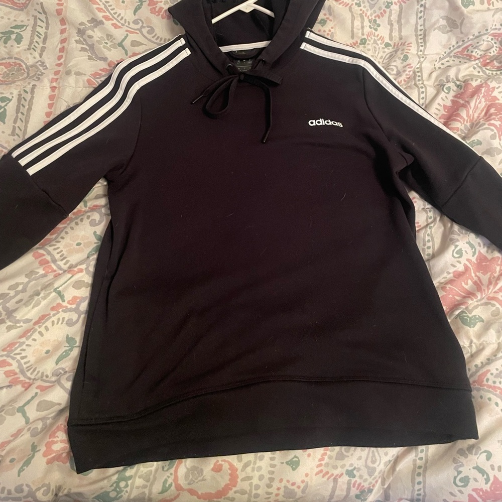 Women
Black adidas sweatsuit